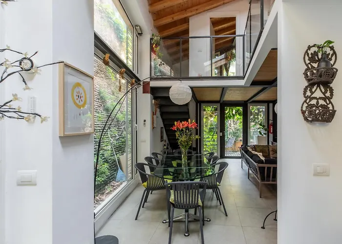 Iflat The Garden Loft Apartment