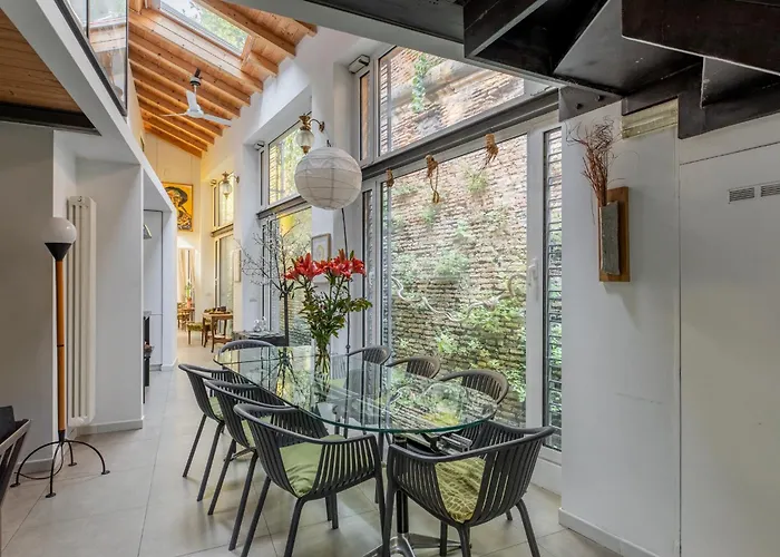 Iflat The Garden Loft Apartment